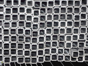 CIJEV KVADRATNA 20X20/2 mm (6 MET)