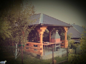 Ladara - ljetnikovac od dvreta 4x4 m