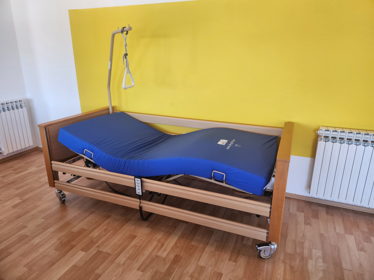 MEDICINSKI ELEKTRICNI KREVET