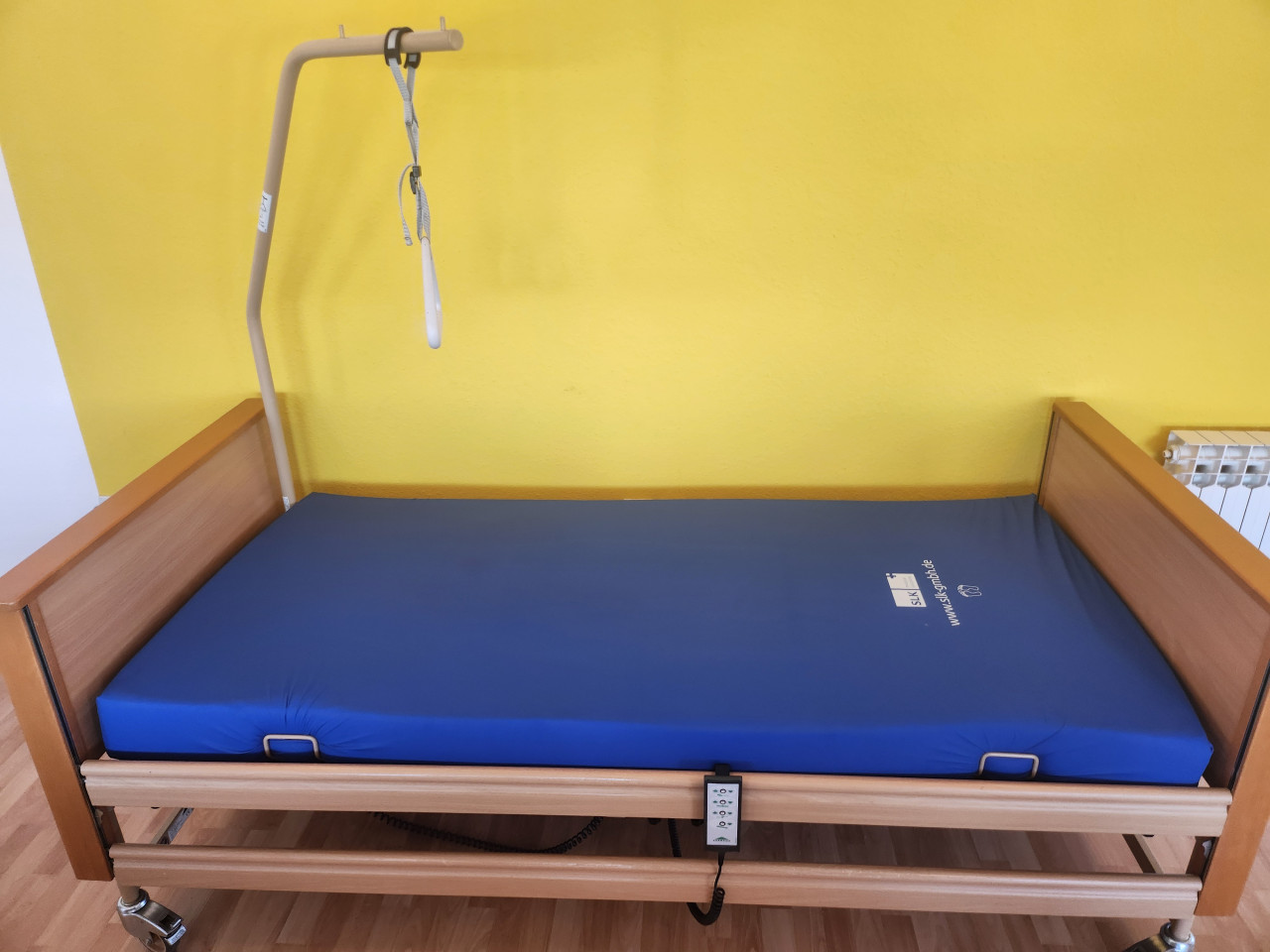 MEDICINSKI ELEKTRICNI KREVET