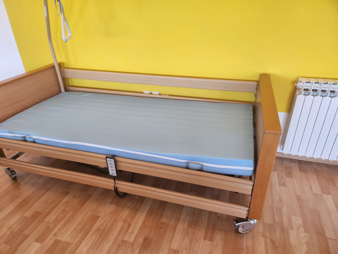 MEDICINSKI ELEKTRICNI KREVET