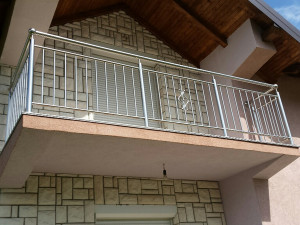 Inox ograde sa ukrasom i kuglama balkonske