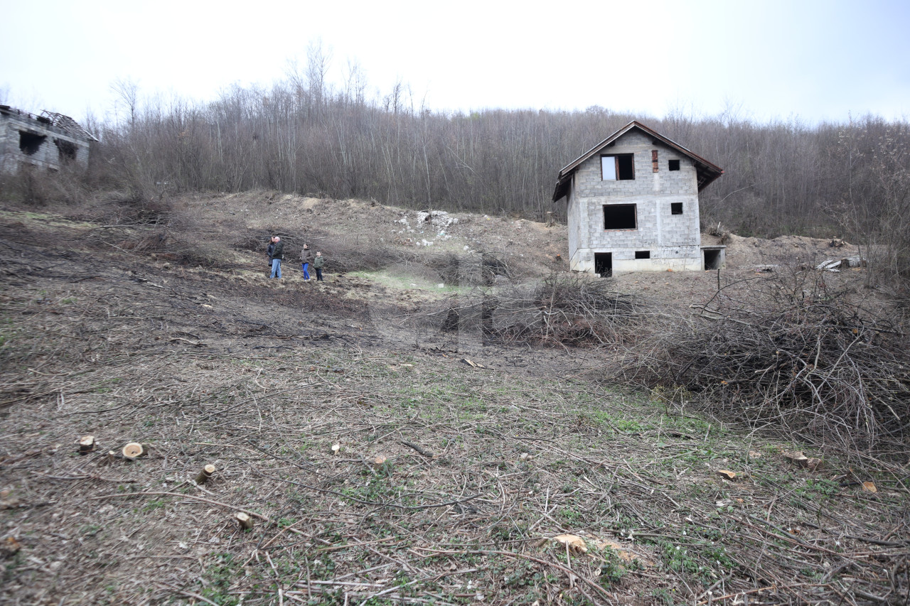 Vikendica u Lukavici sa 2,5 duluma zemlje 2