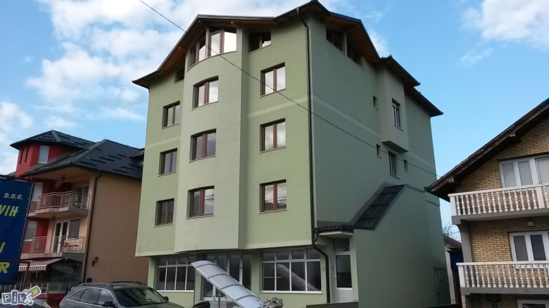 Novosagrađeni Poslovni Objekat, 1100 m2, Ilidža