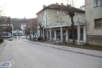 STAMBENO-POSLOVNI OBJEKT. Procitaj detaljan opis !!!