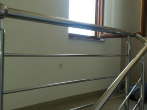 Stubisna inox ograda , ograde sa uvezanim rukohvatom