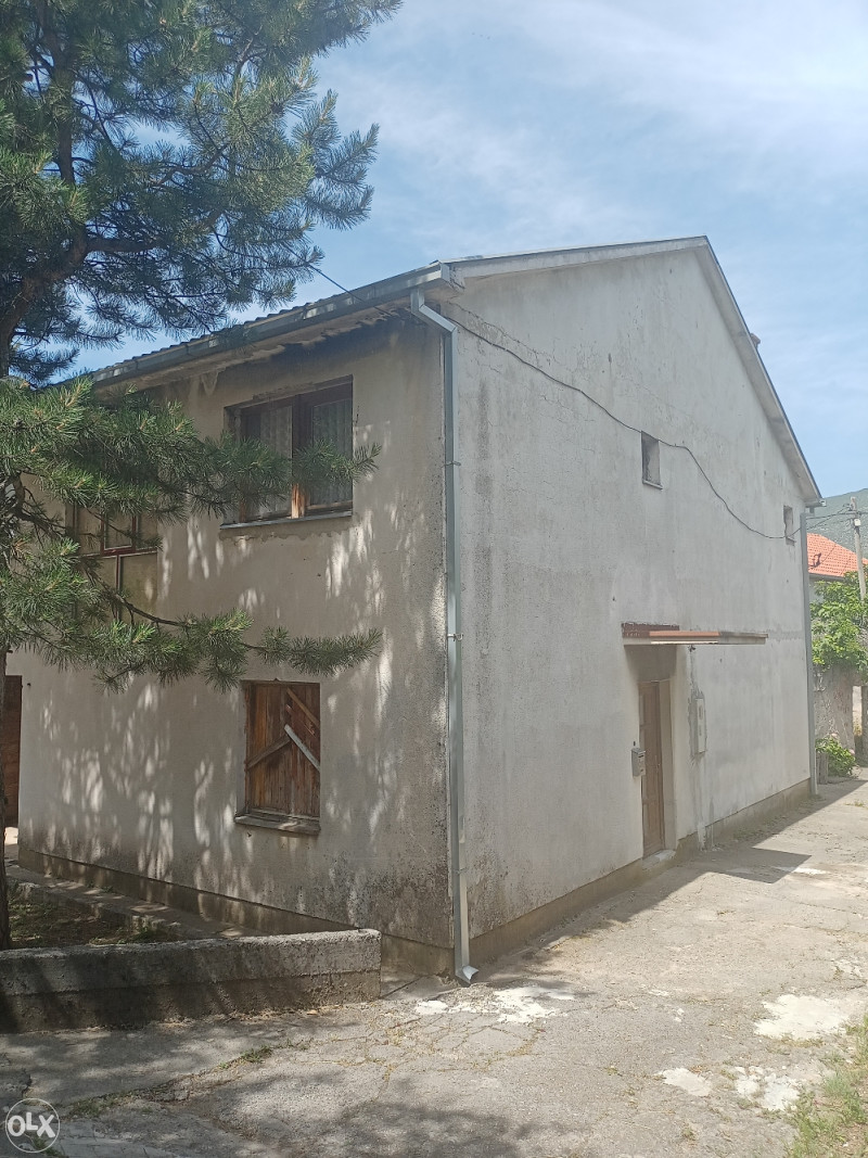 Kuća sa okucnicom 1660 m2 Mostar, Vrapčići