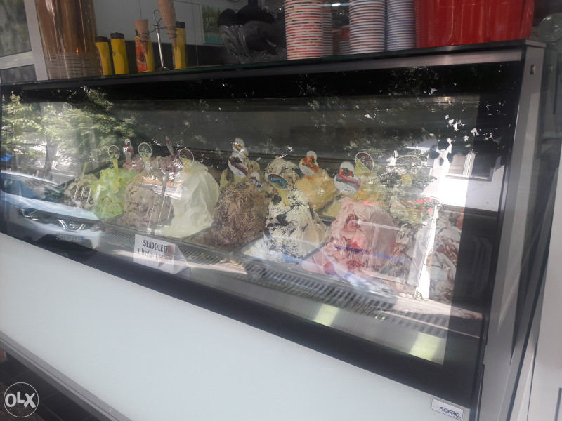 Vitrina za sladoled METRO