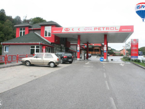 Benzinska pumpa - NA PRODAJU - Lašvanska petlja photo 2