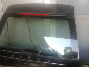 Volvo XC90 zadnja hauba