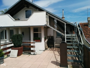 Potkrovni Stan 45qm Nova Četvrt Bihać