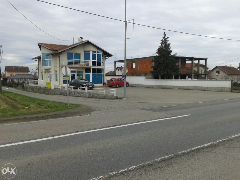 Kuća sa poslovnim prostorom 3
