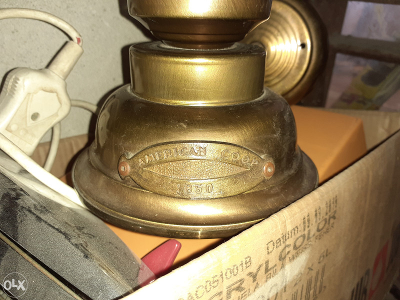 Vintage American coop 1850