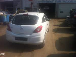 Opel corsa d 1.0 benz dijelovi 063117176