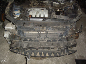 Touran 1.9 TDI 06/10-vezni lim,prsa (ostali dijelovi)