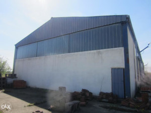 Hall 900 m2 in Pelagićevo next to the main road