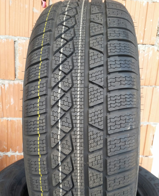Gume 215/80 15 102S 4x4 Petlas Explero Winter
