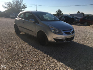 Opel Corsa D 2008 1.0 066/350-500
