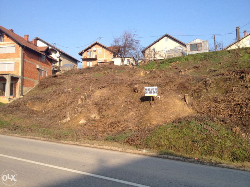 Placevi 400m2 POSLOVNO Stambeni kraj magistralnog puta plac 3