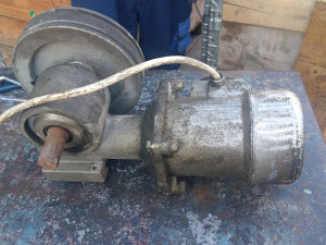 Elektromotor trofazni reduktor 22okretaja/min remenica