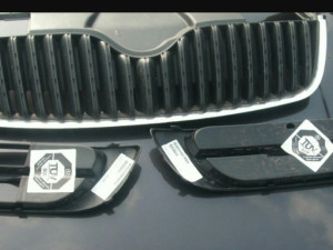 Skoda fabia maska i resetke branika 2010 062/100-736