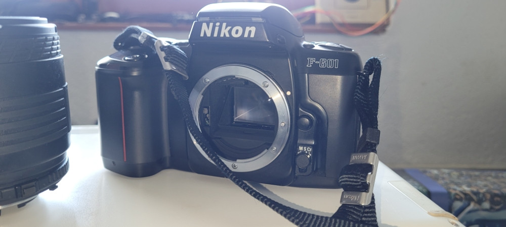 Nikon f601