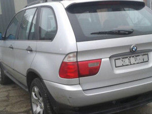 Bmw x5 3.0d djelovi dijelovi