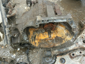 Mjenjac Nisan Primera