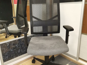 KANCELARIJSKA RADNA STOLICA M256/ SM5/PP/BR26/L3/P/GT