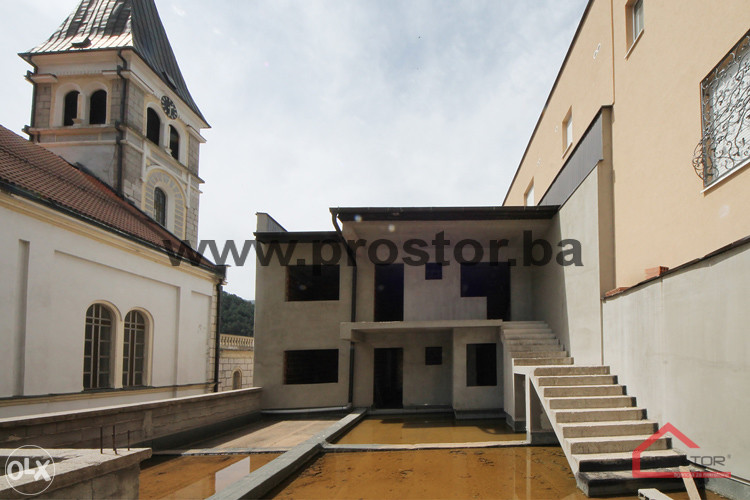 PROSTOR prodaje: Stambeno poslovni objekat, Konjic 10