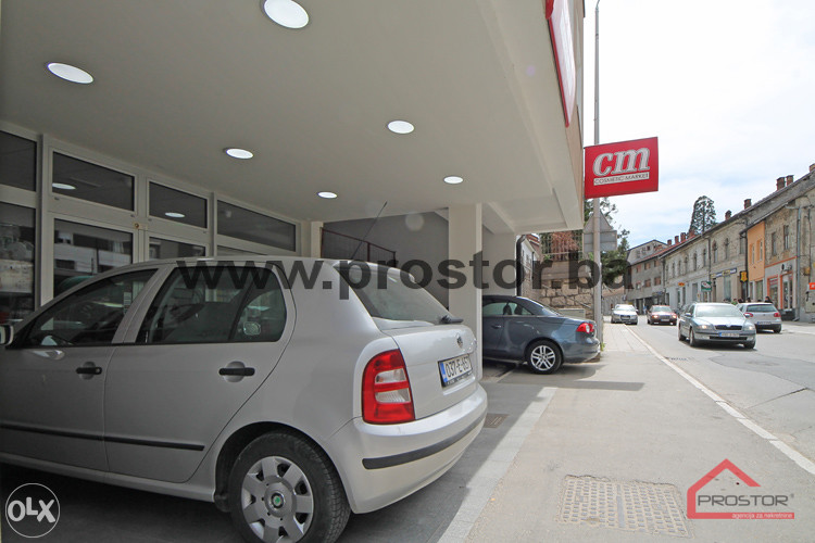 PROSTOR prodaje: Stambeno poslovni objekat, Konjic 5