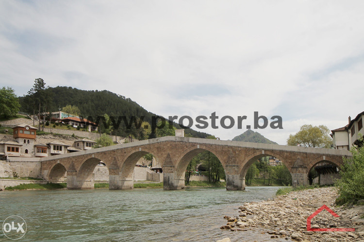 PROSTOR prodaje: Stambeno poslovni objekat, Konjic 19