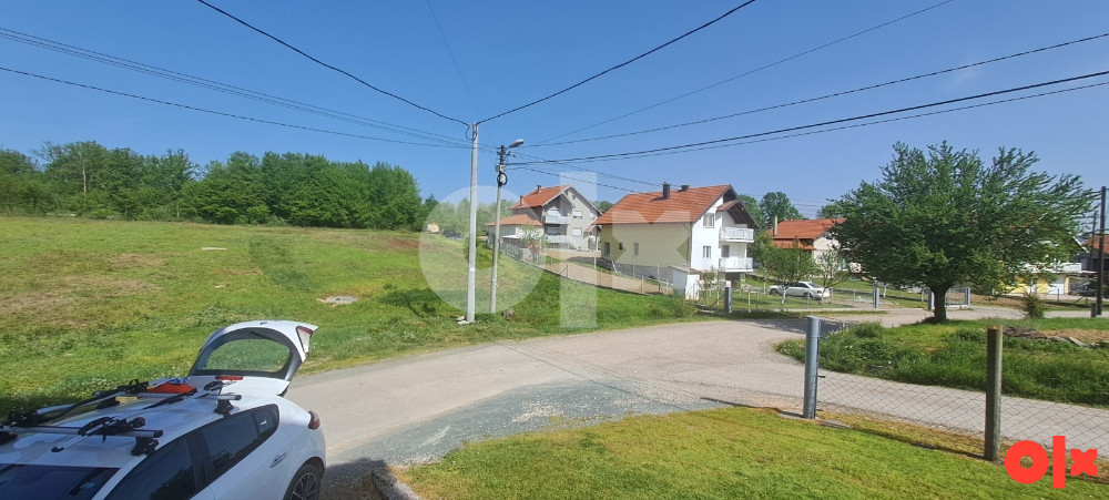 Zemljište plac Lug Živinice / Plac Šarenjak /Plac iza Binga 8