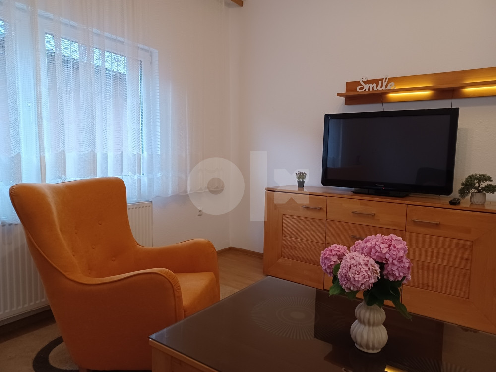 Dvosoban namješten stan u Centru, Kovačići iznad OHR-a 3
