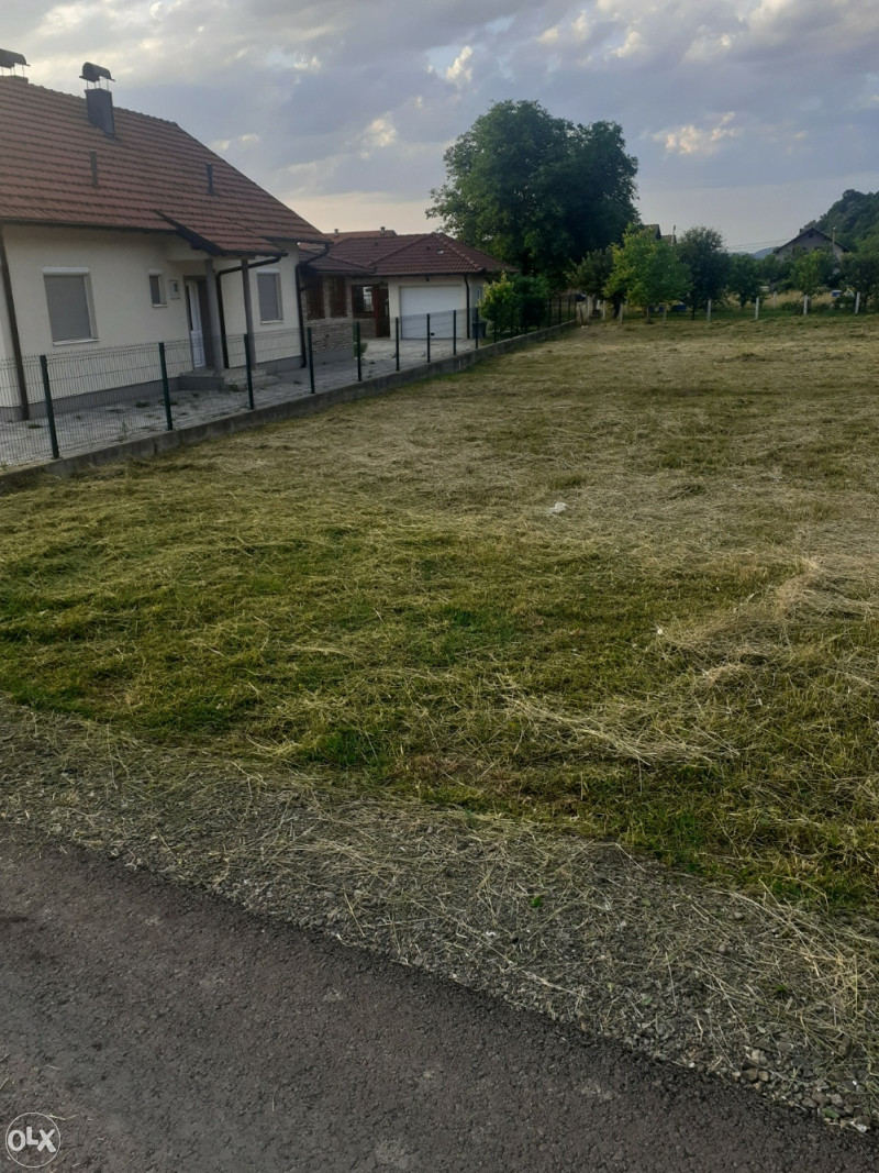 Plac zemljiste 2