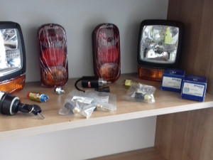 JCB farovi, stopovi, senzori