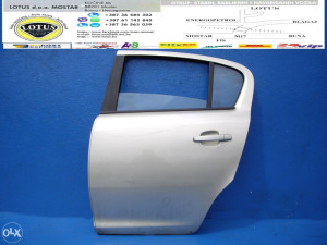 Opel Corsa D-zadnja lijeva vrata (ostali dijelovi)