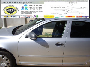 Škoda Octavia 2010-prednja lijeva vrata (ostali dijelovi)