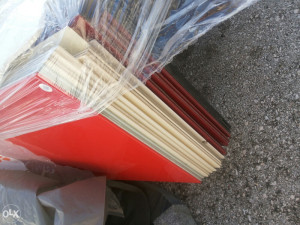 Ukrasno enterijersko staklo