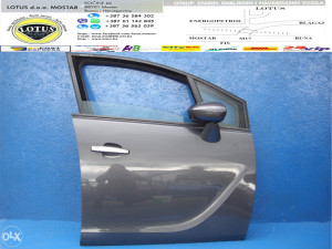 Opel Meriva 2010-prednja desna vrata (ostali dijelovi)
