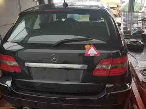Mercedes B klasa 2.0cdi 2007-dijelovi limarije i mehanike
