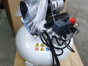 stomatološki i labaratorijski tihi bezuljni kompresor