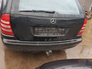 Mercedes C klasa w203 2.7CDI 2003-dijelovi limarije i mehanike