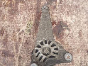 Nosac mjenjaca audi a4 b7