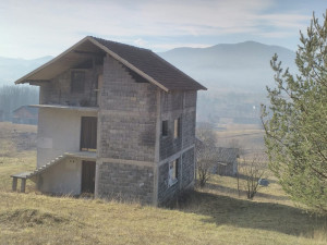 Kuća Grabovica, Novi Šeher 8x9 m, 2 duluma zemlje