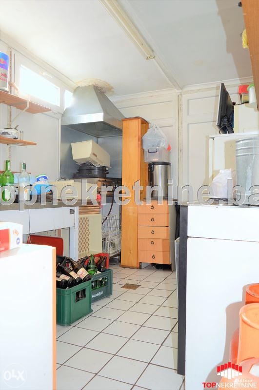 Poslovni objekat Bjelave 9