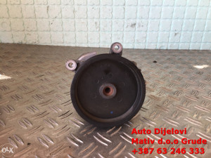 Servo pumpa Mercedes C klasa w204 320 CDI 2009.