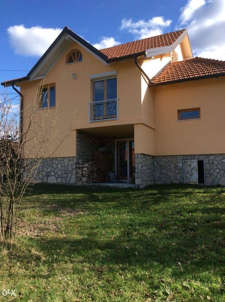 Izdaje se Kuća u Misevicima/Hadzici Na duzi period 2