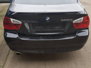 BMW E90 2.0D 2007-dijelovi limarije i mehanike