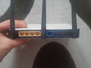 TP-LINK WR940N wireless router 300mbps
